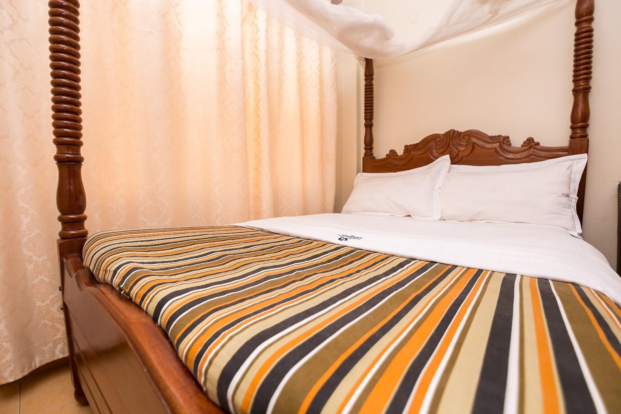 Upperhill Blueberry Hotel Найроби Экстерьер фото