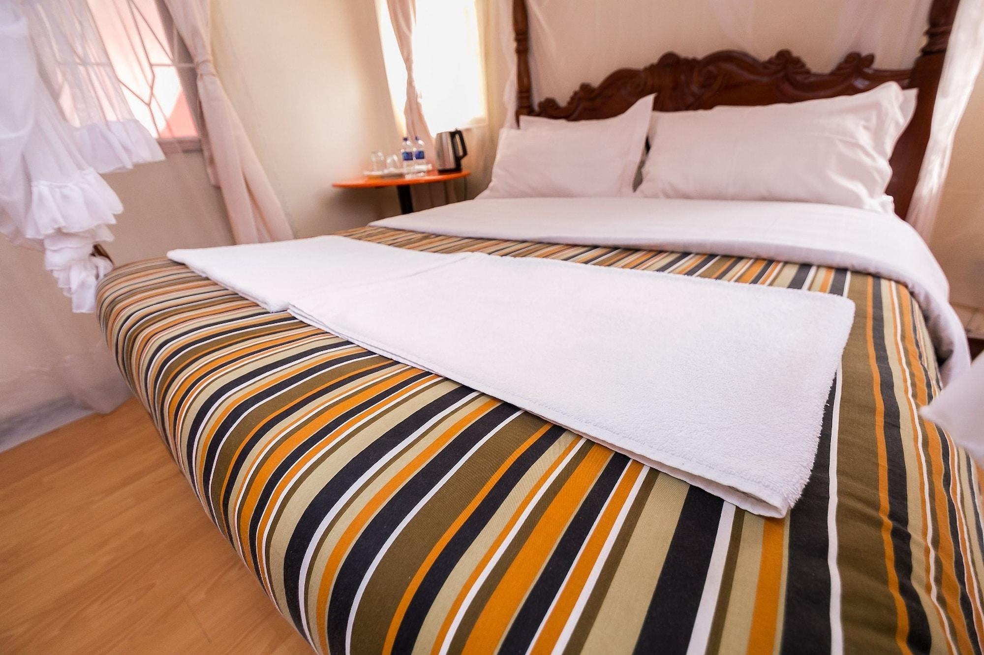 Upperhill Blueberry Hotel Найроби Экстерьер фото