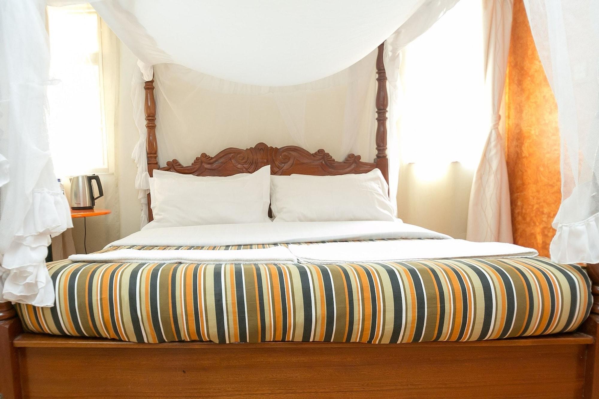 Upperhill Blueberry Hotel Найроби Экстерьер фото