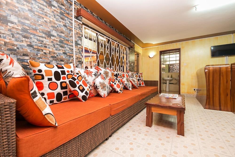 Upperhill Blueberry Hotel Найроби Экстерьер фото